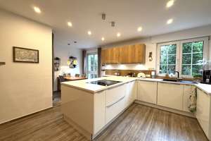 *** Großzügige Villa mit exklusiver Ausstattung *** – Die vollständige Adresse der Immobilie erhältst du vom Anbieter., 58710 Menden (Sauerland) – Vorschaubild 15