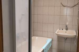 Schöne, ruhige 5-Zimmer-Doppelhaushälfte mit Blick auf Max Eyth See zur Miete in Freiberg, Stuttgart – Die vollständige Adresse der Immobilie erhältst du vom Anbieter., 70437 Freiberg, Stuttgart – Vorschaubild 8