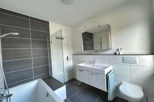 Geräumiges Reihenmittelhaus mit Terrasse und TG-Stellplatz - ideal für Familien – Die vollständige Adresse der Immobilie erhältst du vom Anbieter., 72762 Reutlingen-Mitte, Reutlingen – Vorschaubild 9