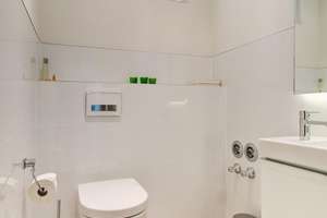 Möbliert: Bestlage Nymphenburg, ruhig und grün – Die vollständige Adresse der Immobilie erhältst du vom Anbieter., 80639 Nymphenburg, München – Vorschaubild 16