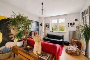 Düsseldorf-Eller: Charmante 3-Zimmer-Altbauwohnung mit Süd-Loggia und Wohnküche – Schlesische Straße 83, 40231 Eller, Düsseldorf – Vorschaubild 5