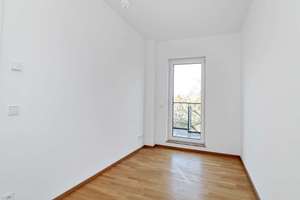 Sonnenoase & Ruhe: Exklusives Penthouse mit umlaufender Terrasse, Aufzug & Tiefgarage – Die vollständige Adresse der Immobilie erhältst du vom Anbieter., 13156 Niederschönhausen, Berlin – Vorschaubild 4