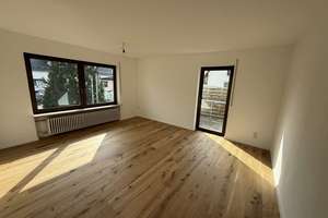 Schönes Zweifamilienhaus mit frisch sanierten Wohnungen – Am Eichenrangen 23, 90571 Schwaig bei Nürnberg – Vorschaubild 4