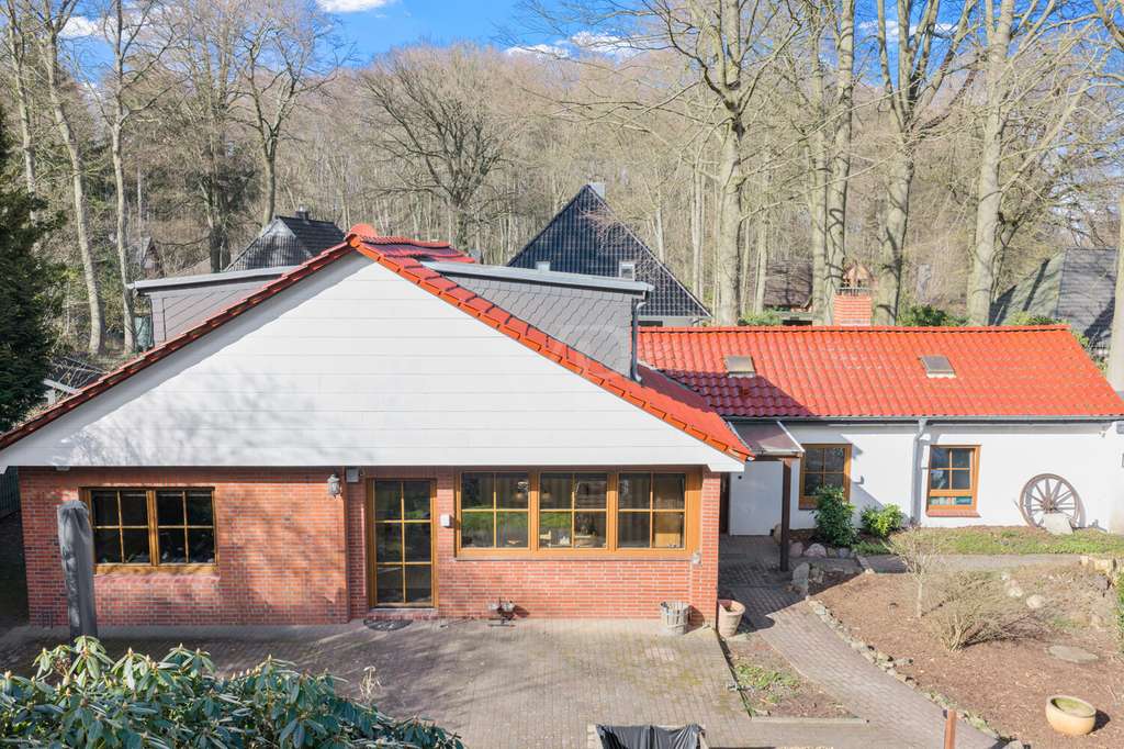 Immobilie in Dassendorf - Traumgrundstück am Waldrand – charmantes Haus mit großem Potenzial ! - Bild 2