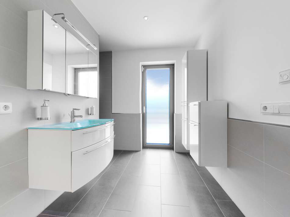 Elegantes Badezimmer im Oberge
