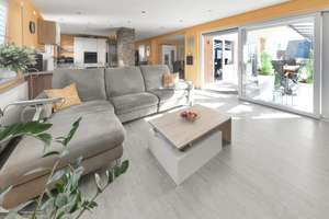 Modernes Wohnhaus mit vier Wohneinheiten in ruhiger Lage – Die vollständige Adresse der Immobilie erhältst du vom Anbieter., 77948 Friesenheim – Vorschaubild 2