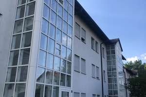 Wohnen mit Charakter: 2-Zimmer-Wohnung in Regensburg – Die vollständige Adresse der Immobilie erhältst du vom Anbieter., 93057 Konradsiedlung-Wutzlhofen, Regensburg – Vorschaubild 2
