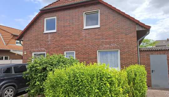 Bild von Ruhig gelegenes, gepflegtes 2-Familienhaus mit wunderschönem Garten