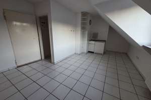 Helle 2-Zimmer-Dachgeschosswohnung in attraktiver Lage von Köln-Deutz – Tempelstraße 57, 50679 Deutz, Köln – Vorschaubild 2