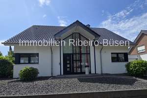 Ein Zuhause für höchste Ansprüche – großzügiges Wohnen mit Pool und Einliegerwohnung – Die vollständige Adresse der Immobilie erhältst du vom Anbieter., 41238 Geistenbeck, Mönchengladbach – Vorschaubild 2