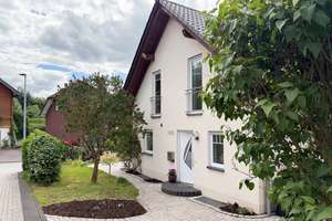 Familienfreundliches Architektenhaus mit Einliegerwohnung und Naturgarten in Linz am Rhein – Die vollständige Adresse der Immobilie erhältst du vom Anbieter., 53545 Linz am Rhein – Vorschaubild 3