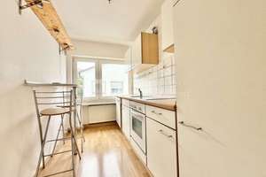 Lichtdurchflutete 3-Zimmer-Dachgeschosswohnung mit Stellplatz in Bonn-Duisdorf – Die vollständige Adresse der Immobilie erhältst du vom Anbieter., 53123 Duisdorf, Bonn – Vorschaubild 8