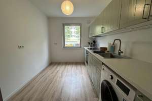 Hochwertig sanierte 2-Zimmer-Wohnung mit Balkon und Garage – Die vollständige Adresse der Immobilie erhältst du vom Anbieter., 13403 Reinickendorf (Ortsteil), Berlin – Vorschaubild 2