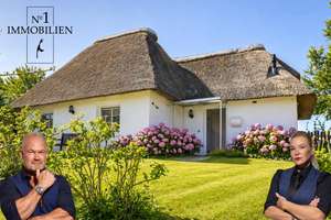 Modernisiertes Einfamilienhaus unter Reet – Die vollständige Adresse der Immobilie erhältst du vom Anbieter., 25849 Pellworm – Vorschaubild 1