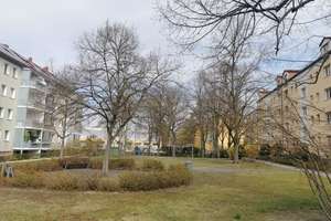 Gut geschnittene Dachgeschoßwohnung, vermietet mit PKW Stellplatz am Britzerkanal – Die vollständige Adresse der Immobilie erhältst du vom Anbieter., 12437 Baumschulenweg, Berlin – Vorschaubild 4