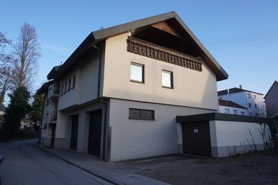 2-Fam. Haus in Innenstadtlage mit 2 XXL Garagen