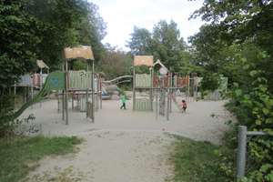 SEHR SCHÖNE SONNIGE 3 ZIMMER WOHNUNG MIT GARTEN – Stefan-George-Ring 43, 81929 Englschalking, München – Vorschaubild 10
