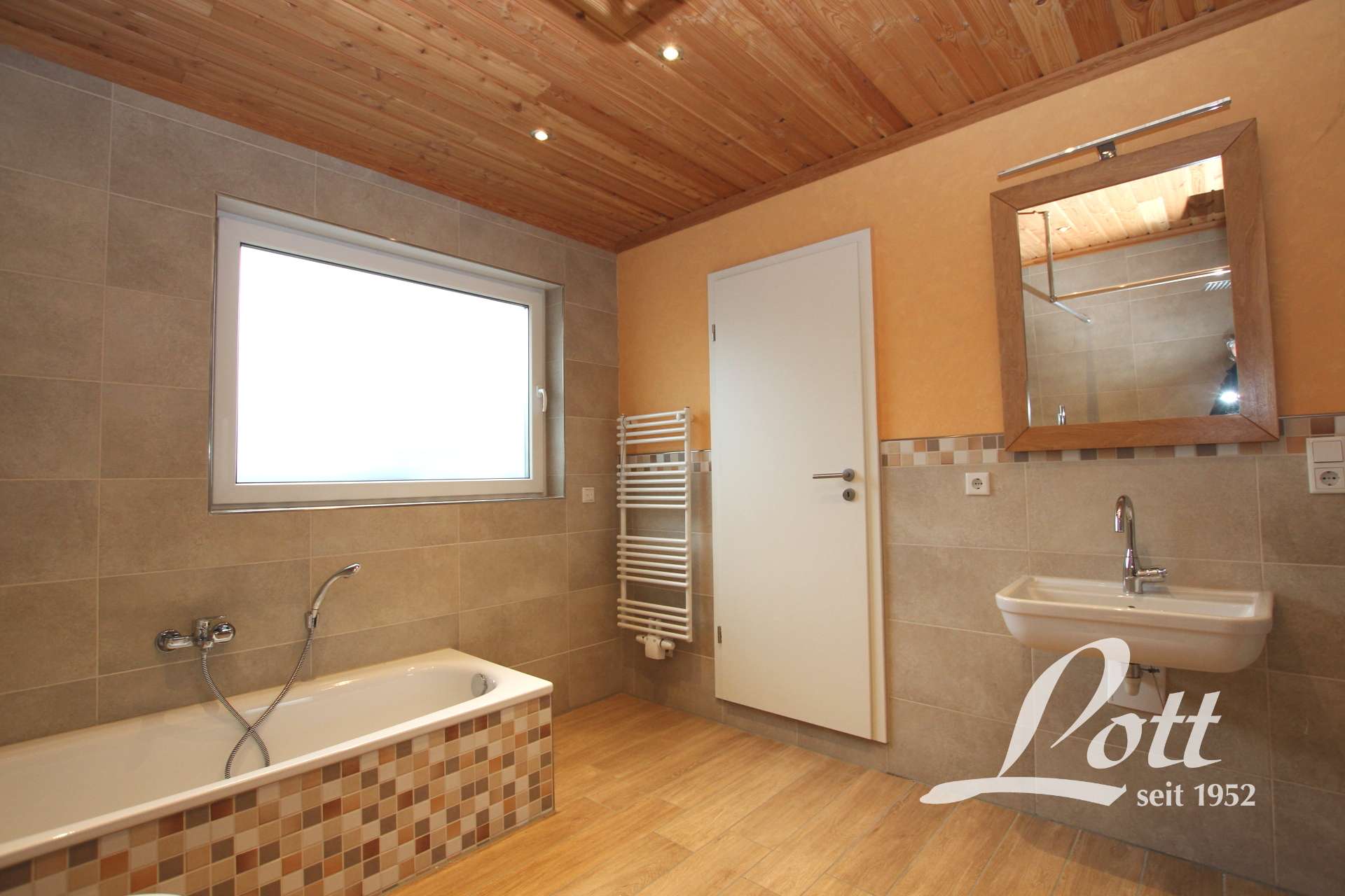 Immobilie in Rhauderfehn - +++ Viel Platz für Familie und Hobbies - energetisch saniert - Mehrgenerationen geeignet! +++ - Bild 5