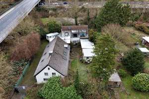 Mehrgenerationenwohnen mit vier Wohneinheiten, Ausbau-/Entwicklungsperspektive – Die vollständige Adresse der Immobilie erhältst du vom Anbieter., 40591 Wersten, Düsseldorf – Vorschaubild 3
