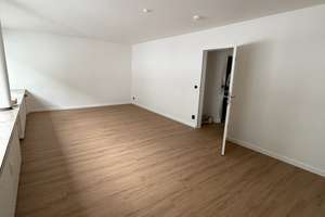 Modernisiertes Loft-Apartment mit großem Wohnbereich in Essen – Kurfürstenstraße 12, 45138 Südostviertel, Essen – Vorschaubild 2
