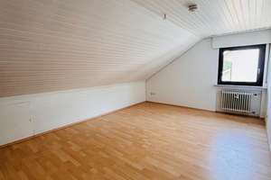Gepflegte 2-Zimmer-Dachgeschosswohnung mit modernisiertem Bad und Stellplatz – Hermann-Sonnet-Straße 6, 75181 Eutingen, Pforzheim – Vorschaubild 5