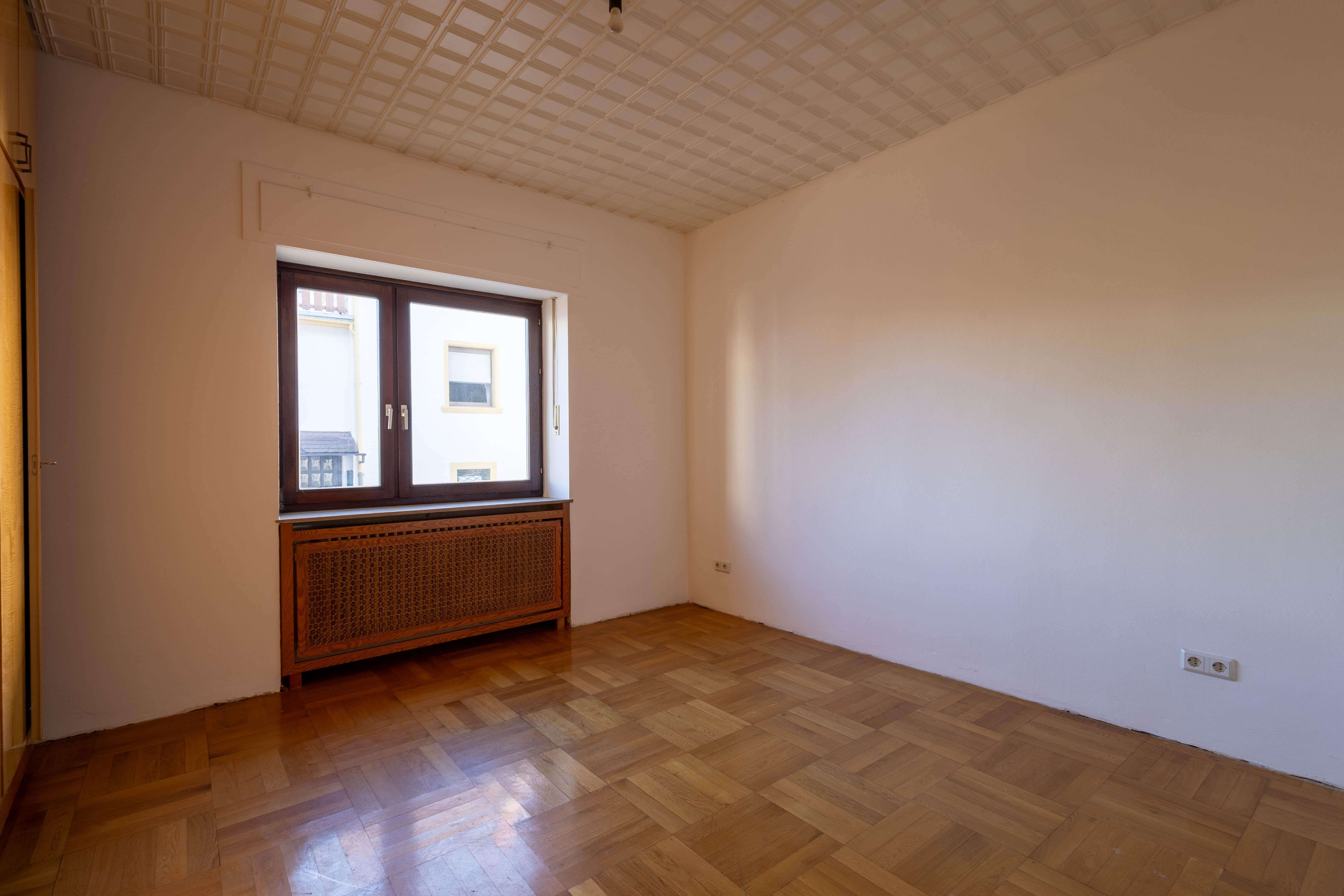 Immobilie in Bechhofen - Großzügiges Wohnhaus mit vielfältigen Nutzungsmöglichkeiten - Bild 2