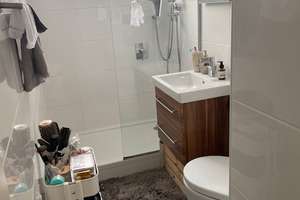 Stuttgart-West: 3-Zimmer-Wohnung in traumhafter Aussichtslage mit 2 Balkonenalkon – Obere Paulusstr. 80, 70197 Hasenberg, Stuttgart – Vorschaubild 4
