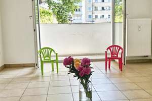Süd-Balkon, Aufzug, Badewanne - modernisiert, barrierefrei und bezugsfertig – Die vollständige Adresse der Immobilie erhältst du vom Anbieter., 40479 Pempelfort, Düsseldorf – Vorschaubild 3