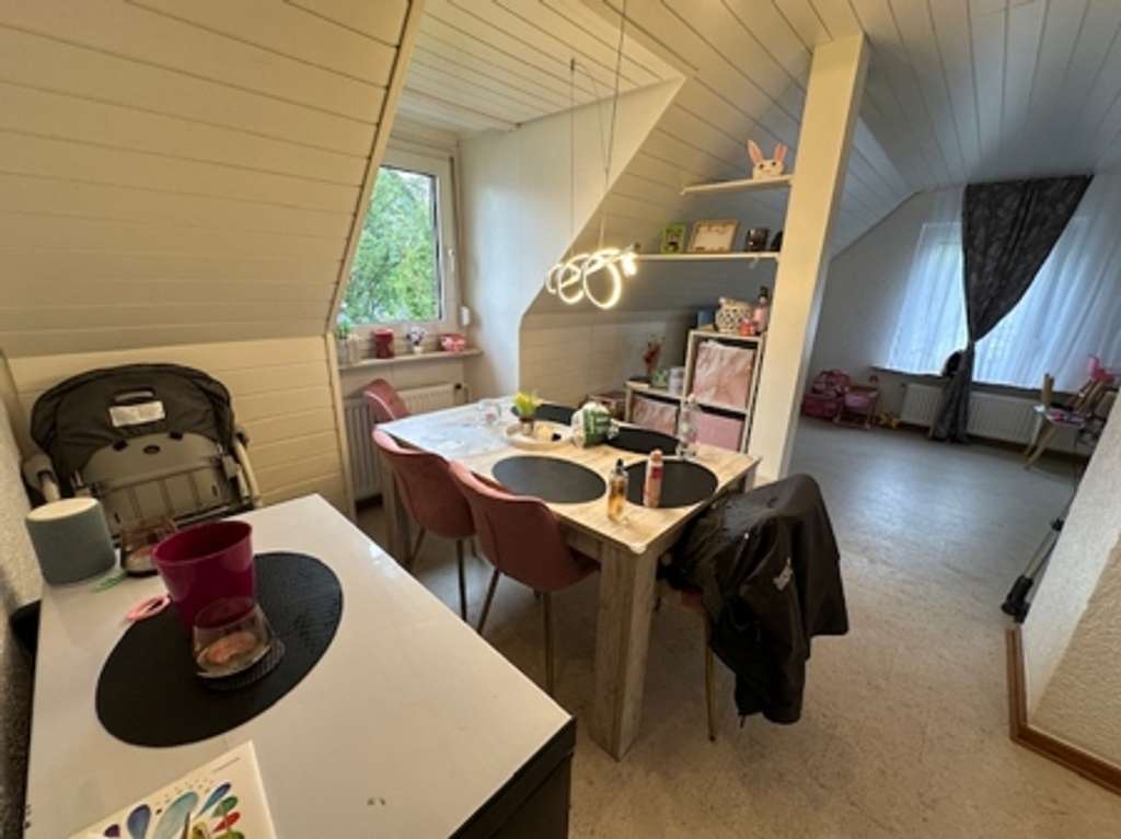 Immobilie in Castrop-Rauxel - Charmante 3-Zimmer-Dachgeschosswohnung in Castrop-Rauxel zu verkaufen - Bild 4