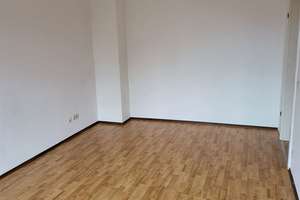 Großzügige 2-Zimmer mit Balkon, EBK, Wannenbad und Laminat in zentraler Lage! SP mgl. – Zietenstraße 81, 9130 Sonnenberg, Chemnitz – Vorschaubild 6