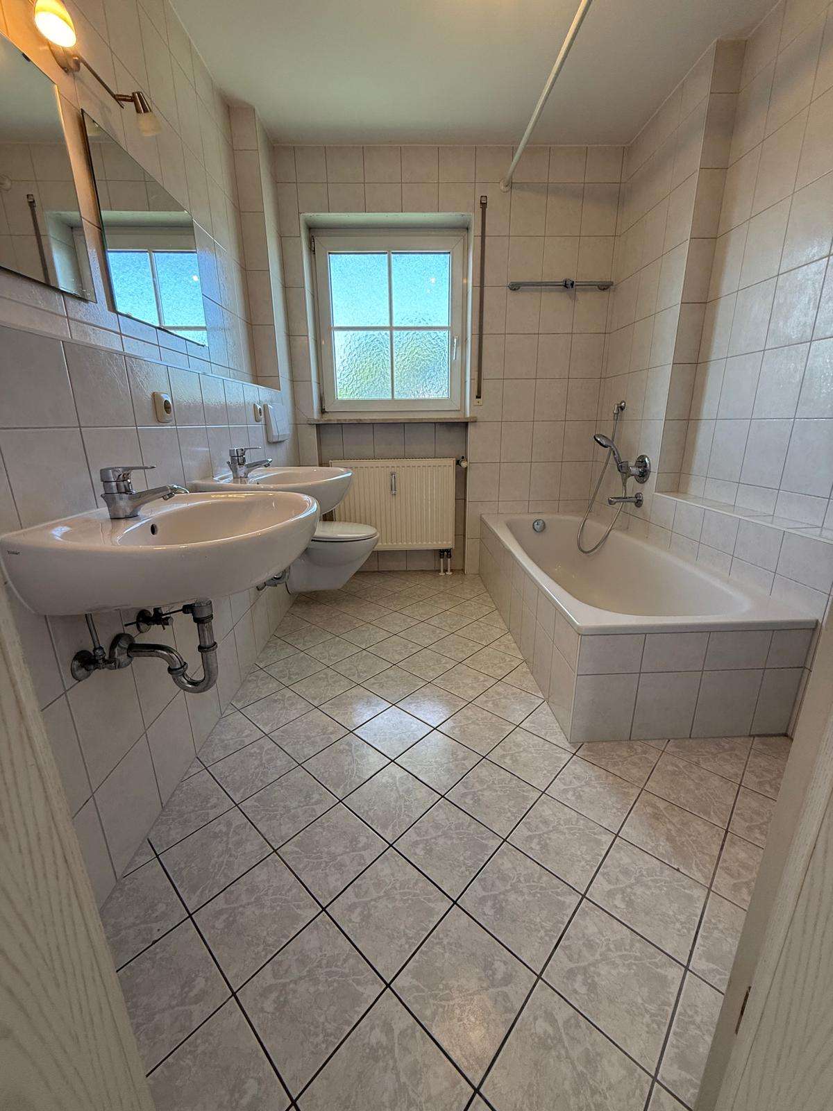 Immobilie in Bernau am Chiemsee - Schöne 3-Zi-ETW│provisionsfrei│89m²│1. OG│großer Balkon│Alpenblick│ruhige Lage│gehobene Ausstattung - Bild 5