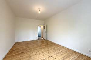 Traumhafte 2,5 Zimmerwohnung mit Balkon und Tageslichtbad – Holzmannstraße 4, 12099 Tempelhof, Berlin – Vorschaubild 11