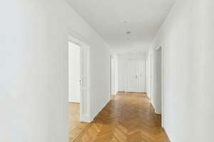 Altbaujuwel in Schwabing mit Südwestbalkon und Blick in den ruhigen Innenhof, befristet auf 5 Jahre – Die vollständige Adresse der Immobilie erhältst du vom Anbieter., 80803 Am Luitpoldpark, München – Vorschaubild 8