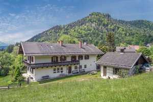 HISTORISCHES BAUERNHAUS MIT BERGBLICK – Garmisch-Partenkirchen (Kreis) – Vorschaubild 1