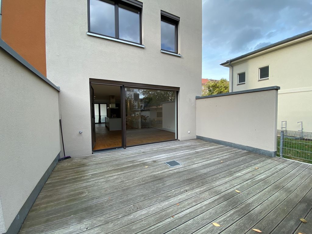 Haus zur Miete im Stadtzentrum mit Dachterrasse und Garten