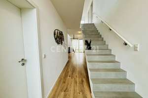 Architektonisches Juwel mit Galerie & offener Raumgestaltung in exklusiver Wohnlage – Die vollständige Adresse der Immobilie erhältst du vom Anbieter., 66129 Bübingen, Saarbrücken – Vorschaubild 6