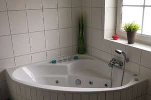 Schöne, helle und gemütliche 3-Zimmer Wohnung in 3-Familienhaus in ruhiger Wohngegend in Holweide – An der Wasserburg 10, 51067 Holweide, Köln – Vorschaubild 20