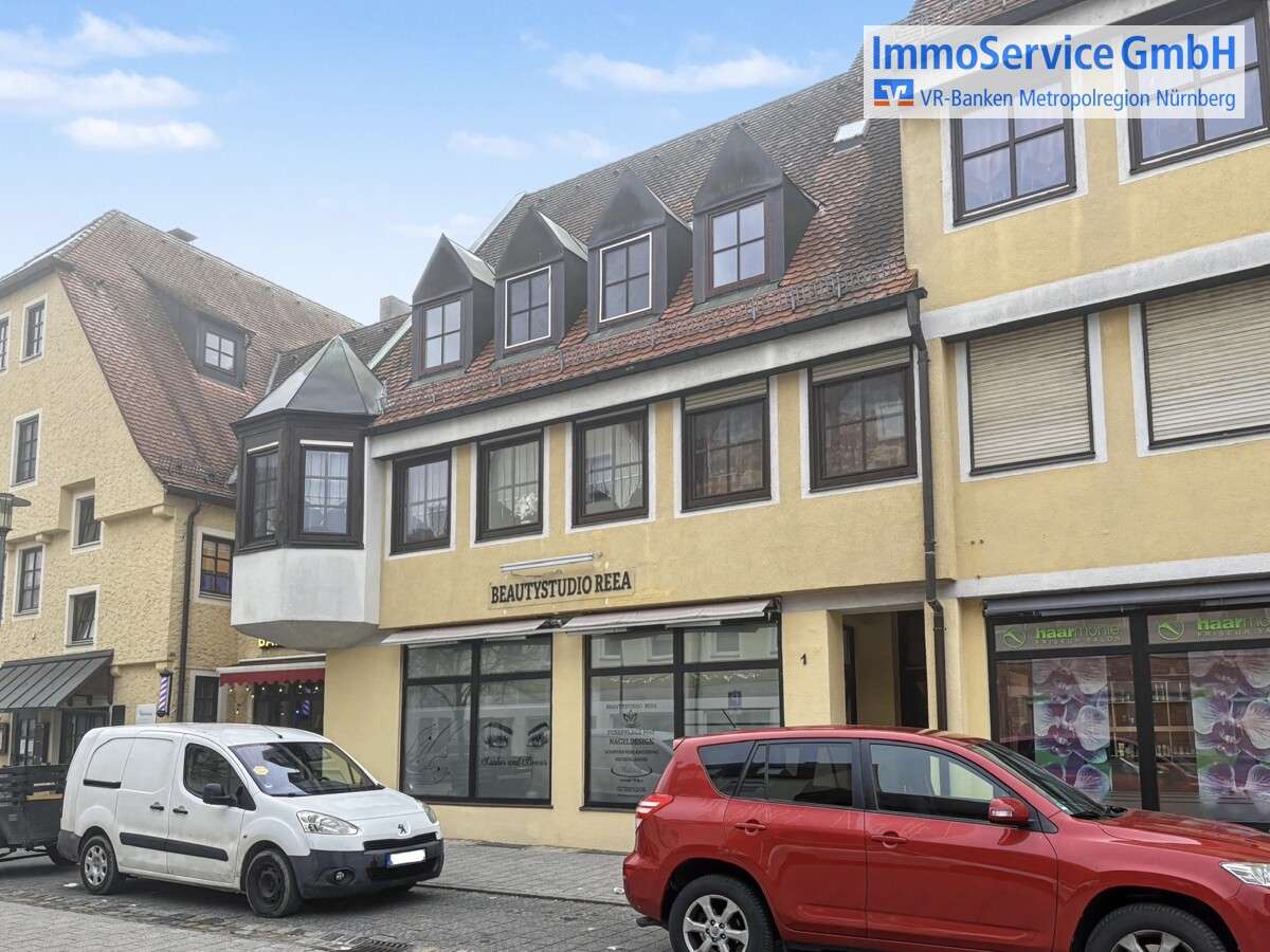 Gepflegte 2-Zimmer Dachgeschoss Wohnung im Herzen von Feucht!, Nürnberger Land Kreis – Bild 1