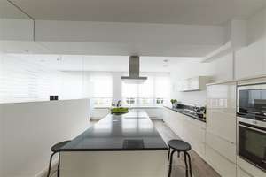 Exklusives Penthouse mit hochwertiger Einbauküche und Dachterrasse in direkter Innenstadtlage. – 54290 Mitte/Gartenfeld, Trier – Vorschaubild 6