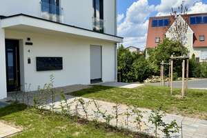 Stilvolle 4-Raum-Wohnung mit Loggia und hochwertiger Ausstattung! – 92277 Hohenburg – Vorschaubild 6