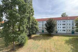 Super WG-Wohnung für 3 Personen....helle, moderne 4 - Zimmer-Wohnung mit Einbauküche sofort einzugsf – Eckersbacher Höhe 81, 8066 Eckersbacher Höhe (E1-E4), Zwickau – Vorschaubild 4