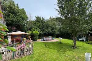 Zentral und doch ruhig und idyllisch!
EFH mit Garage und sichtgeschütztem Garten in zweiter Reihe – Aurich (Kreis) – Vorschaubild 7
