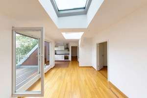 Großzügige Wohnung mit Dachterrasse, Einbauküche & 2 Tiefgaragenstellplätzen