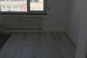 Lebendiger Wohnraum in Oberbilk: 2-Zimmer-Wohnung mit großem Balkon – Kölner Straße 340, 40227 Oberbilk, Düsseldorf – Vorschaubild 4