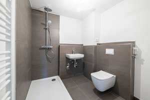 Bezugsfrei, saniert: Attraktive Balkon-Wohnung in Zehlendorf | provisionsfrei – Kunzendorfstraße 2, 14165 Zehlendorf, Berlin – Vorschaubild 6