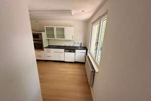 Attraktive 9-Zimmer-Wohnung mit Einbauküche in zentraler Lage von Gelsenkirchen – Fürstinnenstraße 32, 45883 Feldmark, Gelsenkirchen – Vorschaubild 19