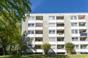 * FREI ab: 01.11.2026 *
Attraktive 3-Zimmer-Etagenwohnung mit großzügigem Wohnbereich und Loggia