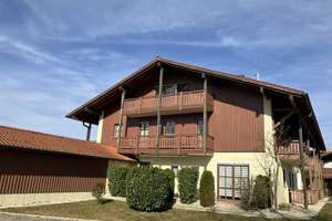 Großzügige 2-Zimmer-Wohnung in Kirchham – Die vollständige Adresse der Immobilie erhältst du vom Anbieter., 94148 Kirchham – Vorschaubild 1