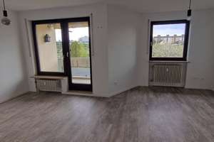 Sonnige ruhige 2,5-Zimmer Wohnung mit Balkon, Einbauküche und neuem Bad – Pretzfelder Strasse 24, 90425 Wetzendorf, Nürnberg – Vorschaubild 2