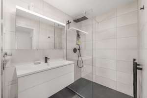 Seltenes Dachgeschoss-Highlight – saniert, großzügig und mit beeindruckender Dachterrasse – 81243 Aubing-Süd, München – Vorschaubild 7